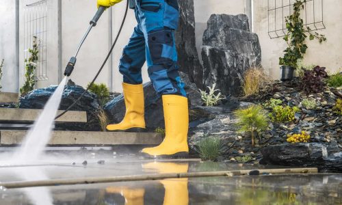 men-pressure-washing